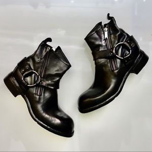 LEMARGO Black Leather Low Ankle Moto Boot